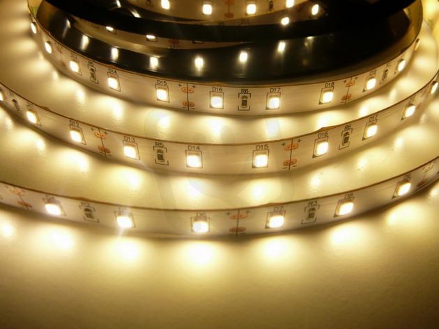 SB3-W300-WW zalitý pásek teplá bílá Záruka 3 roky T-LED 07704