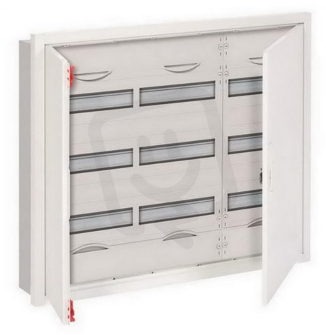 Zapuštěná rozvodnice ABB U43R3 -108M s dveřmi