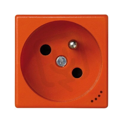 Zásuvka silová K45 (přístroj s krytem),