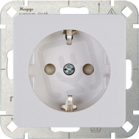 915013000 HK02 - Earthed socket outlet w