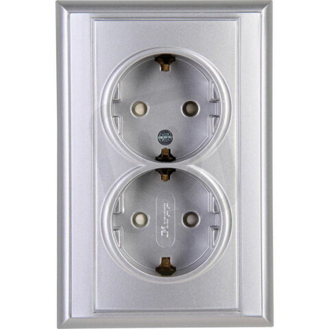 927620086 Double earthed socket outlet,