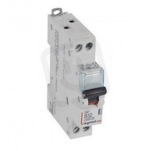 DX3 JISTIČ, 1+N PÓLOVÝ, CHAR. B,32A 6/10 KA LEGRAND 407478