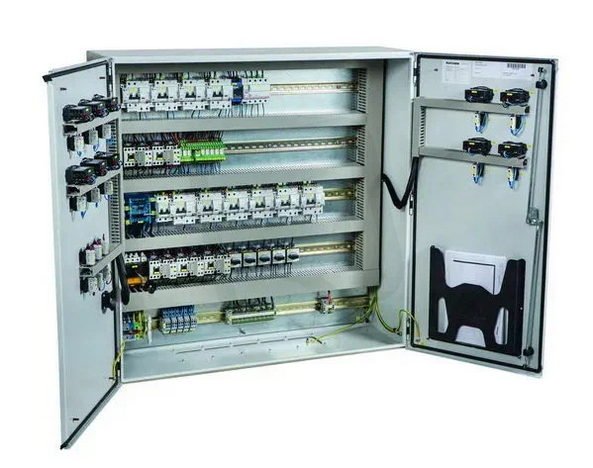 Rozvaděč SBS-06-SNR pro sprinklerové systémy 6x16 A pro 3 trubky 300074-000
