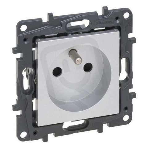 NILOÉ STEP ZÁSUVKA 2P+T S CLONKAMI HLINÍK LEGRAND 863333