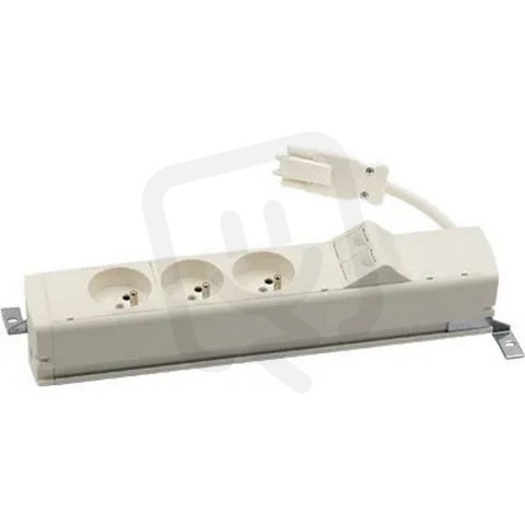 Standardní zásuvkový blok: 3x 250 V typ E + 2x zásuvka RJ45 bílá