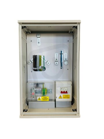 Rozvaděč ER513/NVP7P QM (3f 1/2S,-FVE) 1b. 1 el.měr HDO výklenek ESTA 114960